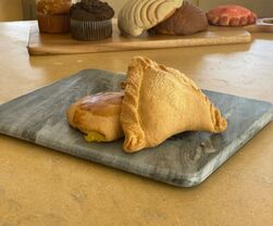 Empanada de Pina y Leche